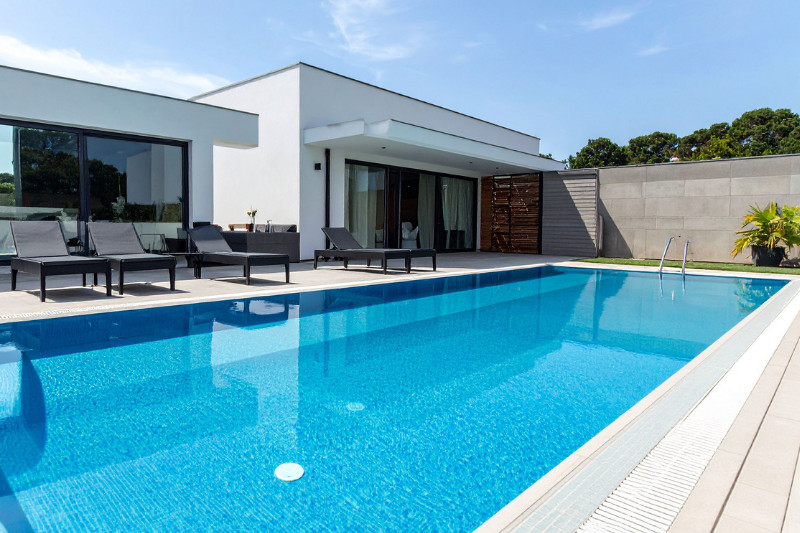 עיצוב ובניית בריכות - בריכות מתועשות מביאות את העתיד של עיצוב ובניית בריכות ביתיות