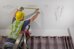 לא עוד נזילות - איטום גגות מקצועי באזור המרכז